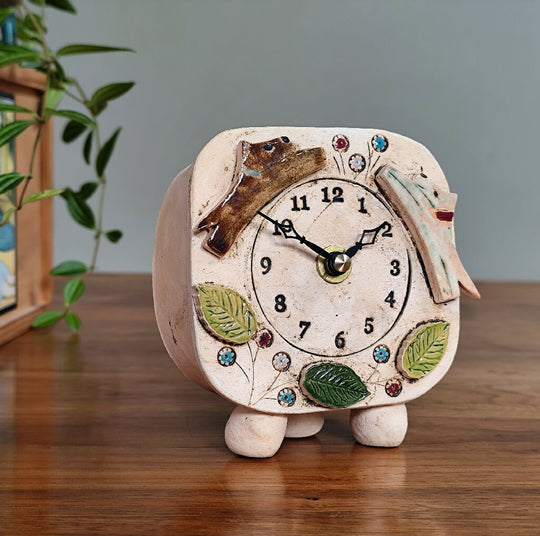 Table Top Clock With Two Dogs