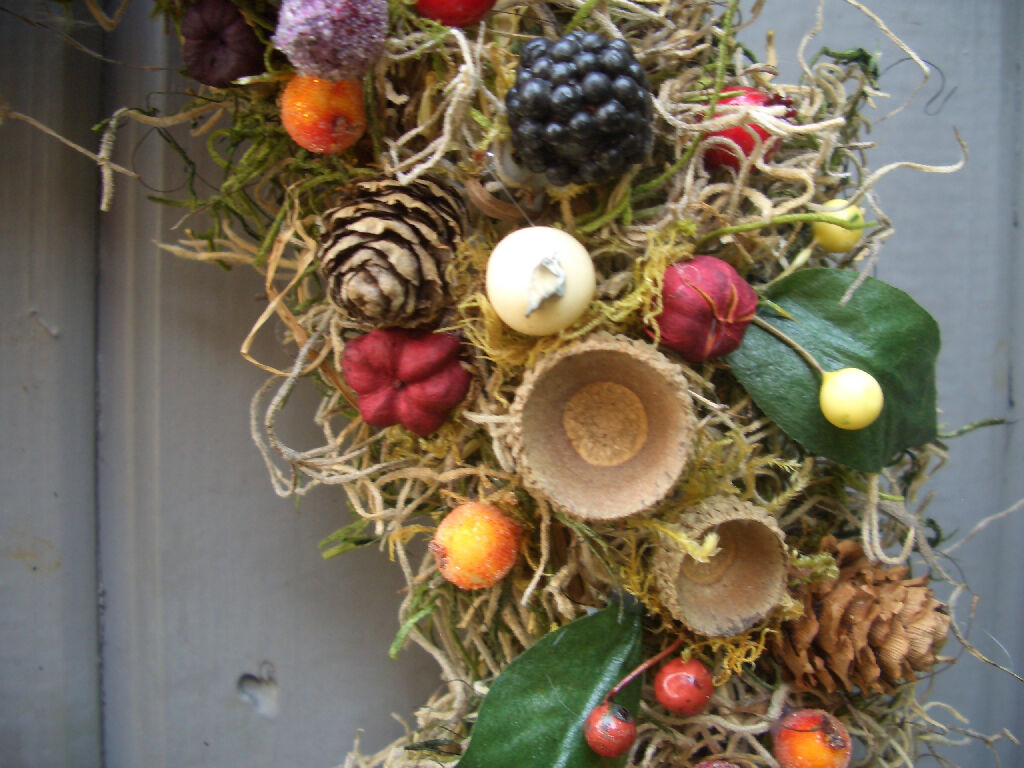 luxury-winter-berry-wreath-2024-3