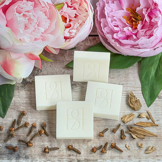 Peony, Clove & Oud Wax Melts