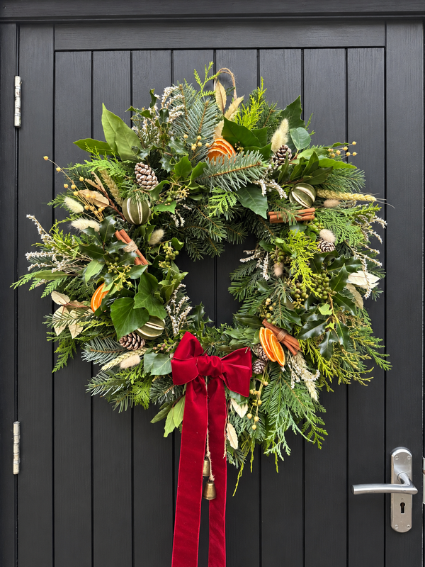 DIY Traditional Christmas Wreath Box