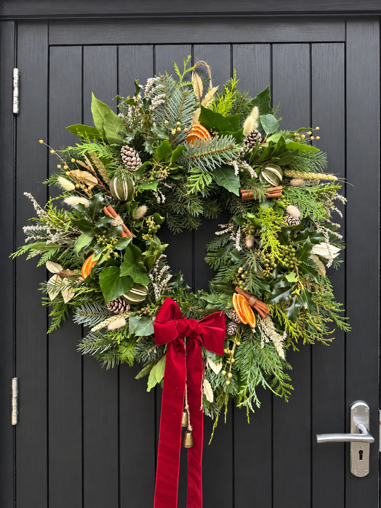 DIY Traditional Christmas Wreath Box