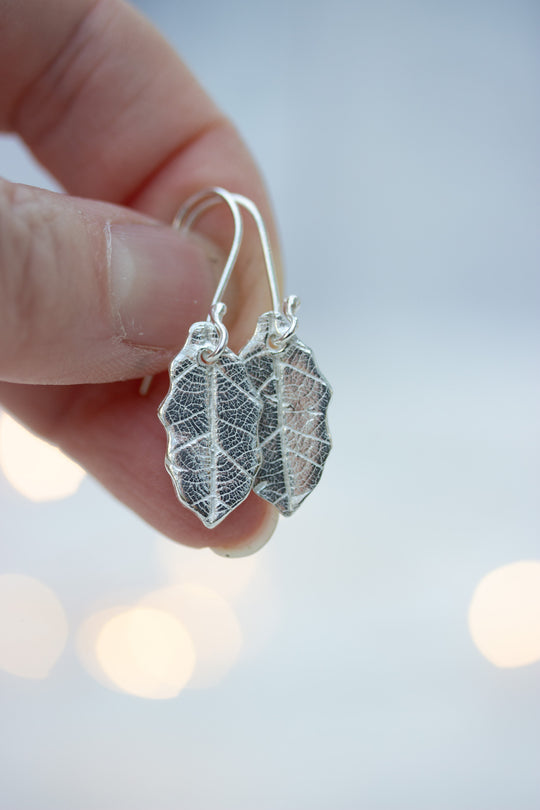 Holly Leaf Pattern Silver Drop Earrings