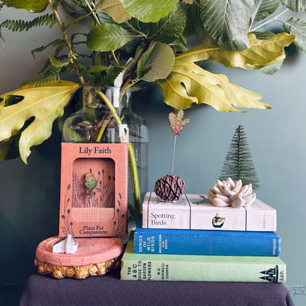 Oak Plant Pot Companions