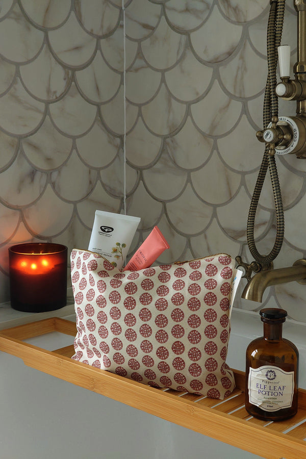 Organic Wash Bag - Machair Clock Red