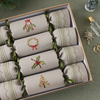 KSD Woodland Reusable Christmas Crackers - Set of 4 Closeup