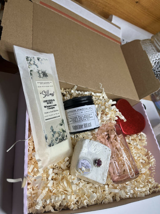 "DORIS" Pamper Gift Box For Her with Magnesium Cream and Skincare Products