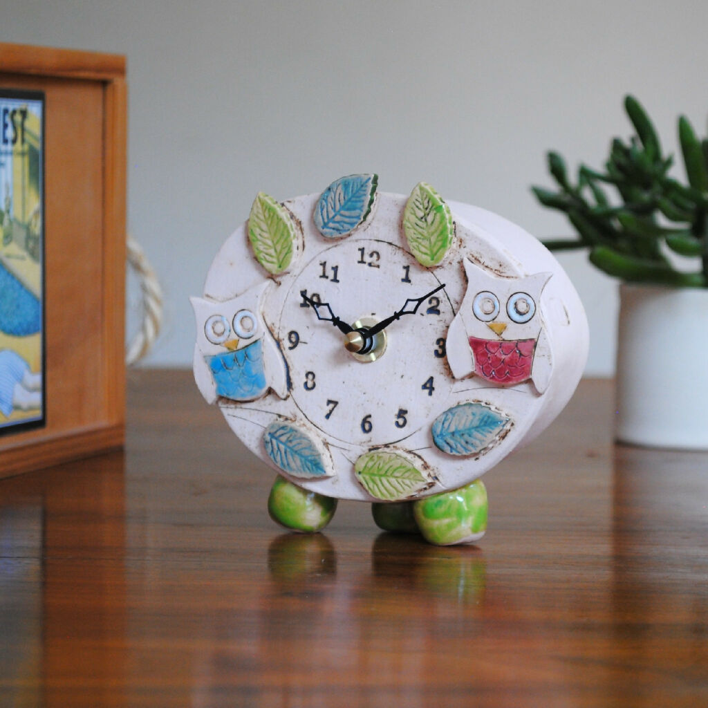 Small Pebble Feet Clock With Owls And Leaves