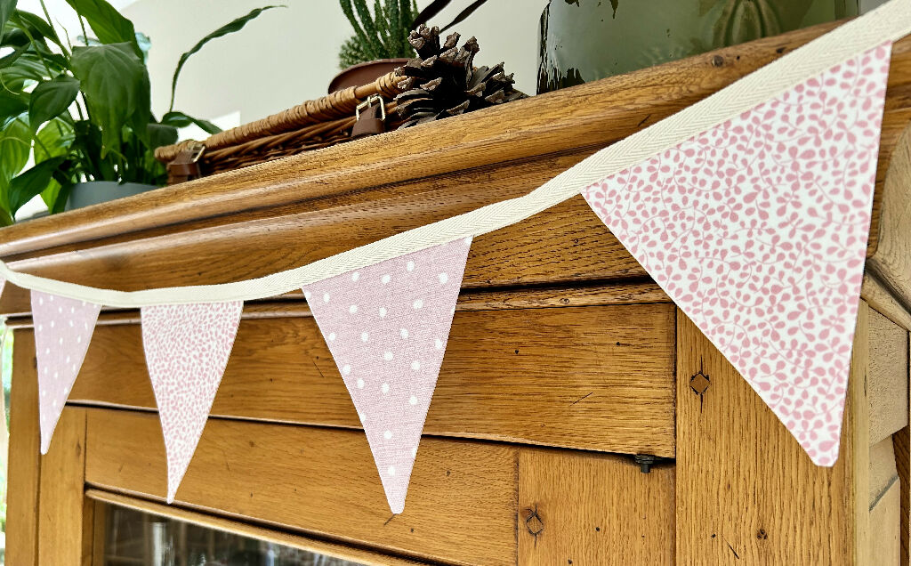 Liberty Garden Trail & Polka Dot Bunting