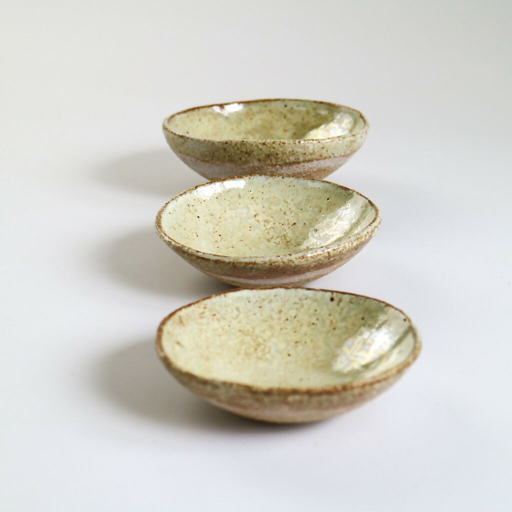 Stoneware Ceramic Dish in Crystal Sands Glaze