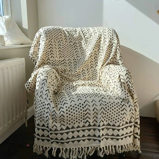 Black and White Pattern Throw Blanket