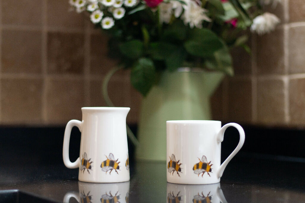 Bee Fine China Half Pint Jug