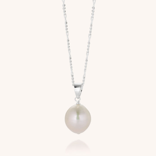 Ellen Large Pearl Necklace