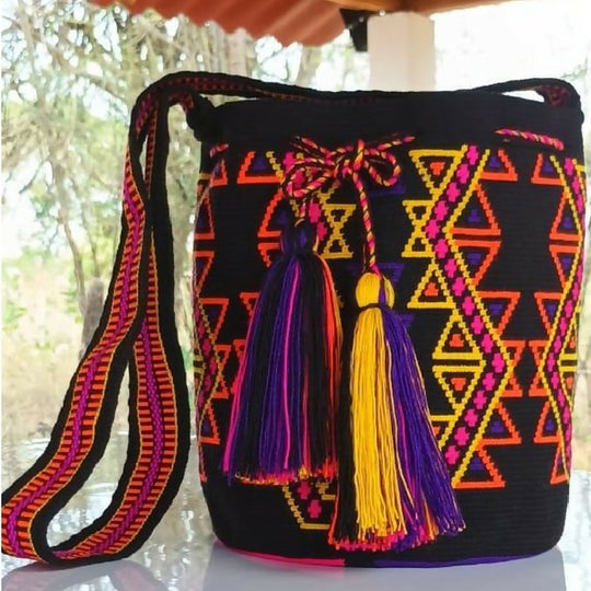 Jimena Handwoven Colombian Wayuu Bag - Vibrant Artisan Style