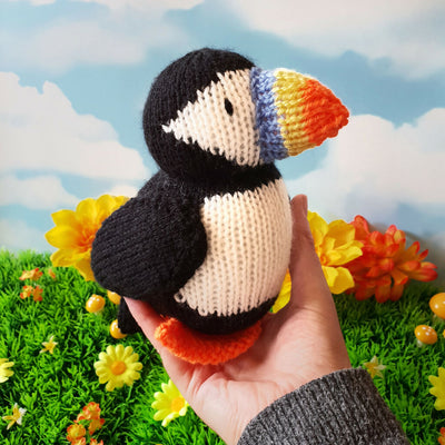 barry the puffin knitting kit