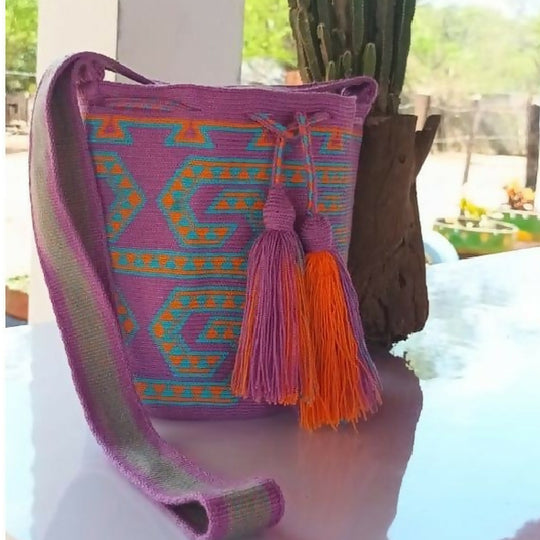 Carolina Traditional Handwoven Colombian Wayuu Bag