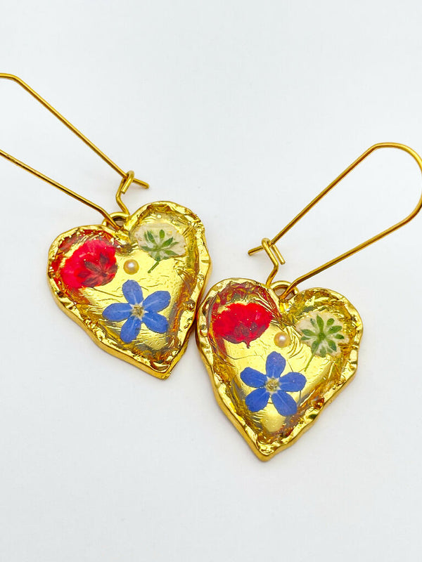 Heart earrings with forget-me-not and poppy flowers