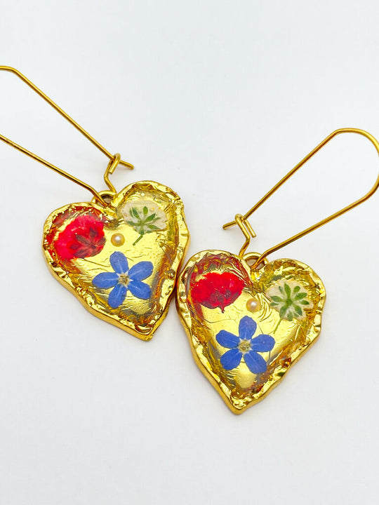 Heart earrings with forget-me-not and poppy flowers