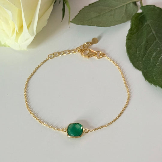 Minimal Adjustable Bracelet in 3 micron 18k Gold Plated Sterling Silver with a Squared Shaped Green Onyx Gemstone