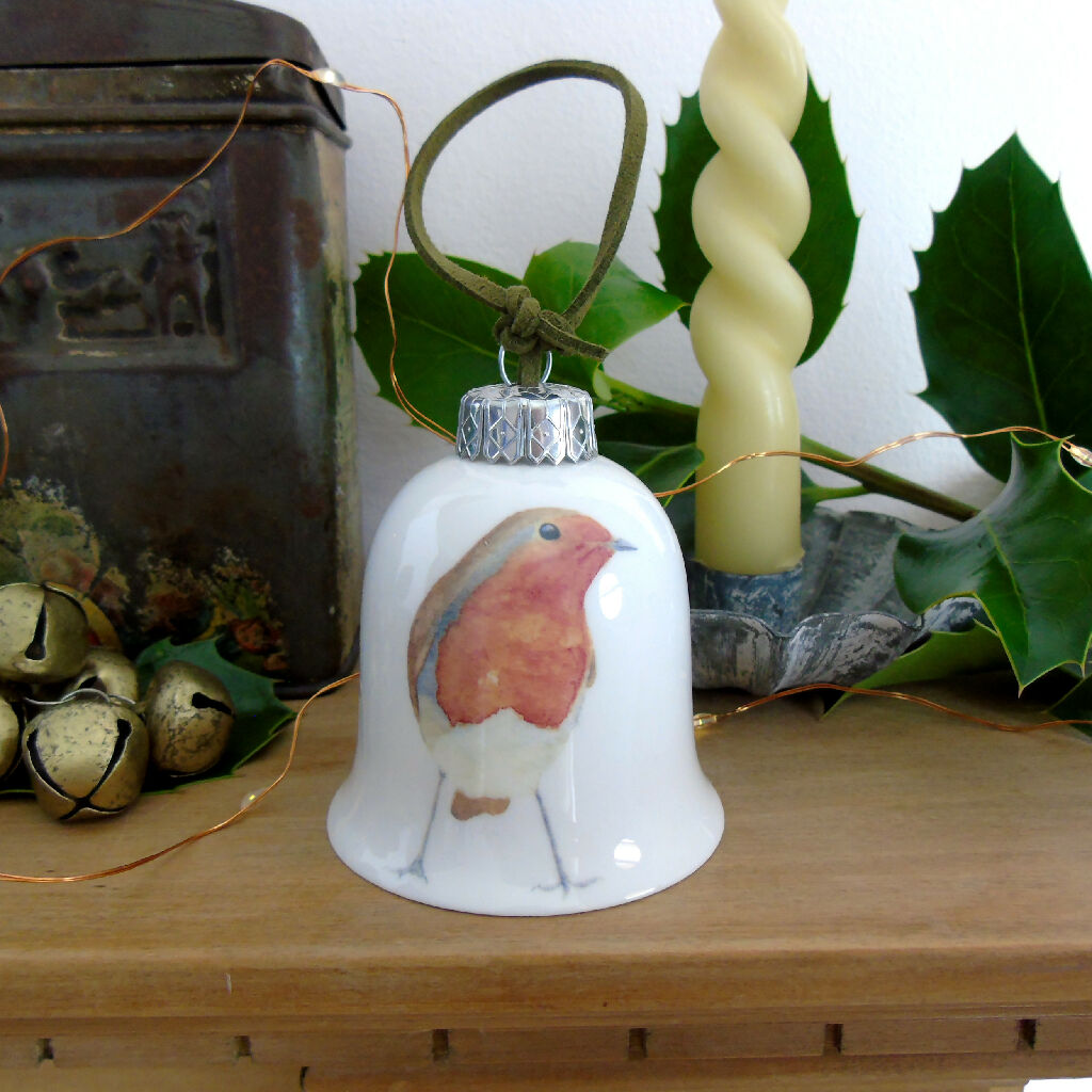 Christmas Robin Fine Bone China Bell Decoration