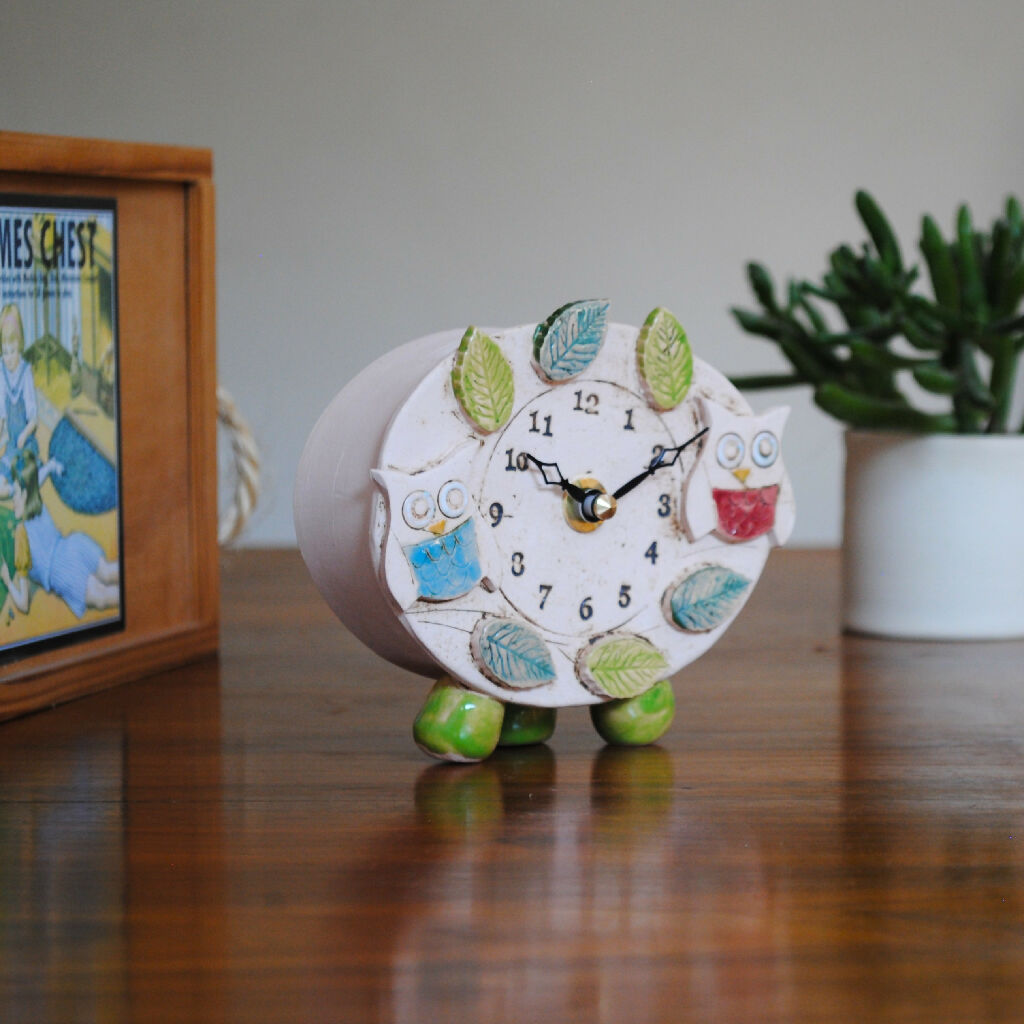 Small Pebble Feet Clock With Owls And Leaves