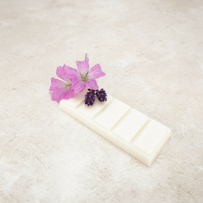 A lavender and geranium scented wax melt