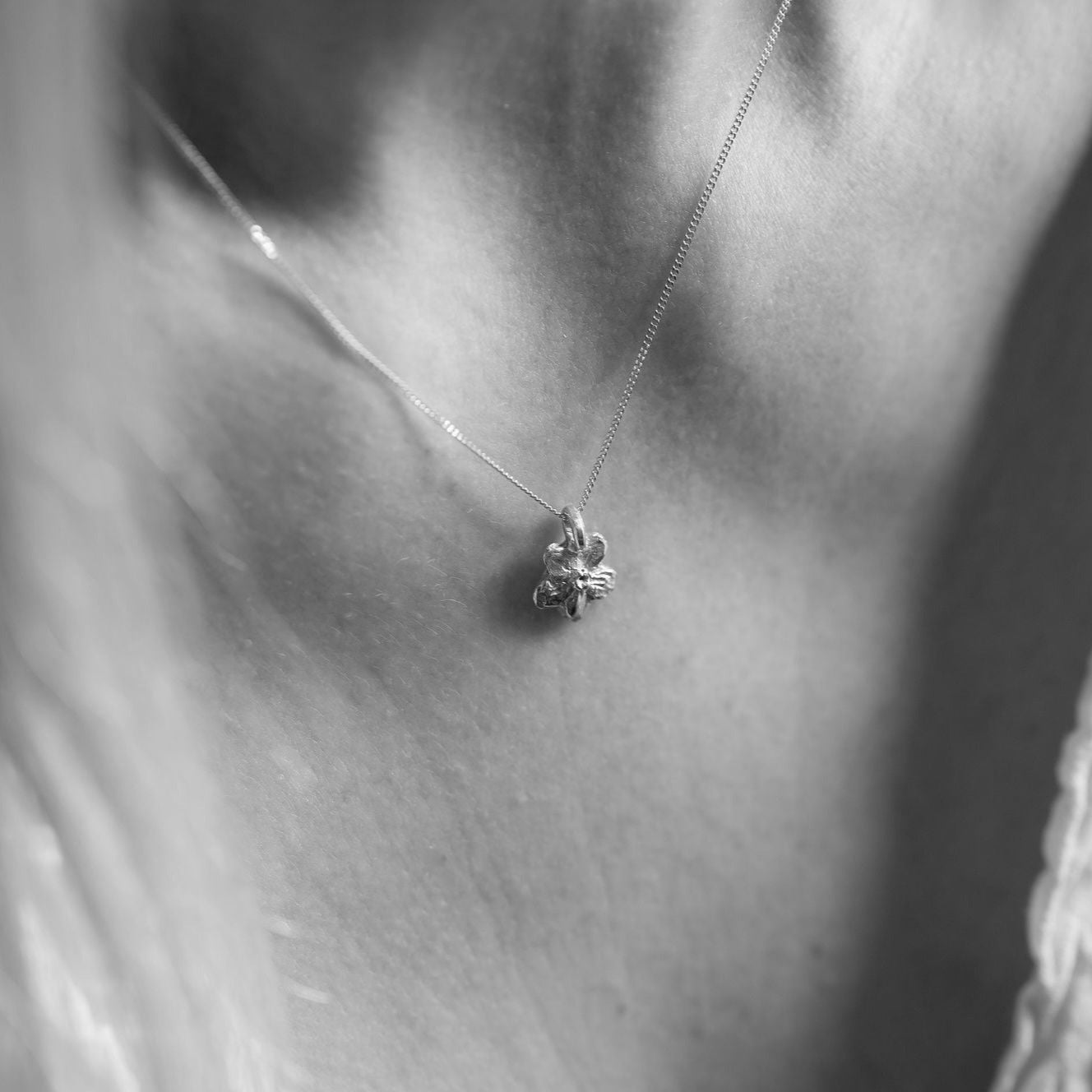 Sterling Silver Forget-me-knot pendant