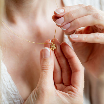 9ct yellow gold plated Forget-me-knot pendant