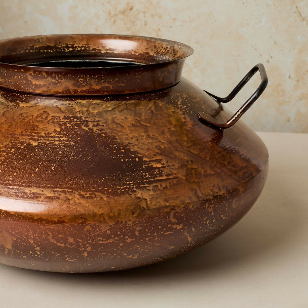 Rustic Finish Belly Planter Kalam