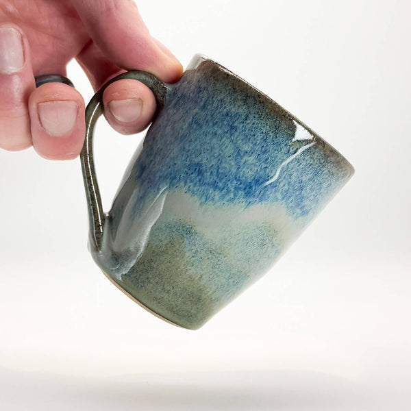 Coffee cup ocean drift hold