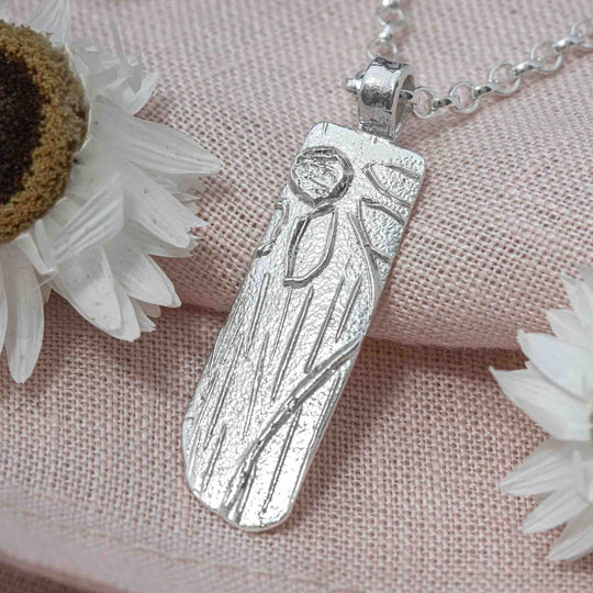 Silver Daisy Necklace