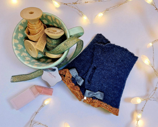 Woollen fingerless gloves