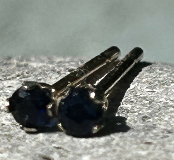 Sapphire 14ct gold fine Earrings