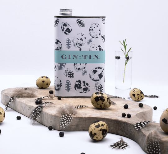 A GIN LOVING ORNITHOPHILES DELIGHT - 50cl Tin