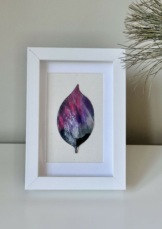 Northern Lights Acrylic Leaf Art 10 x 15 Frame in White