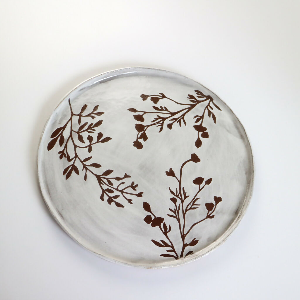 Stoneware Plate in Botanical Design