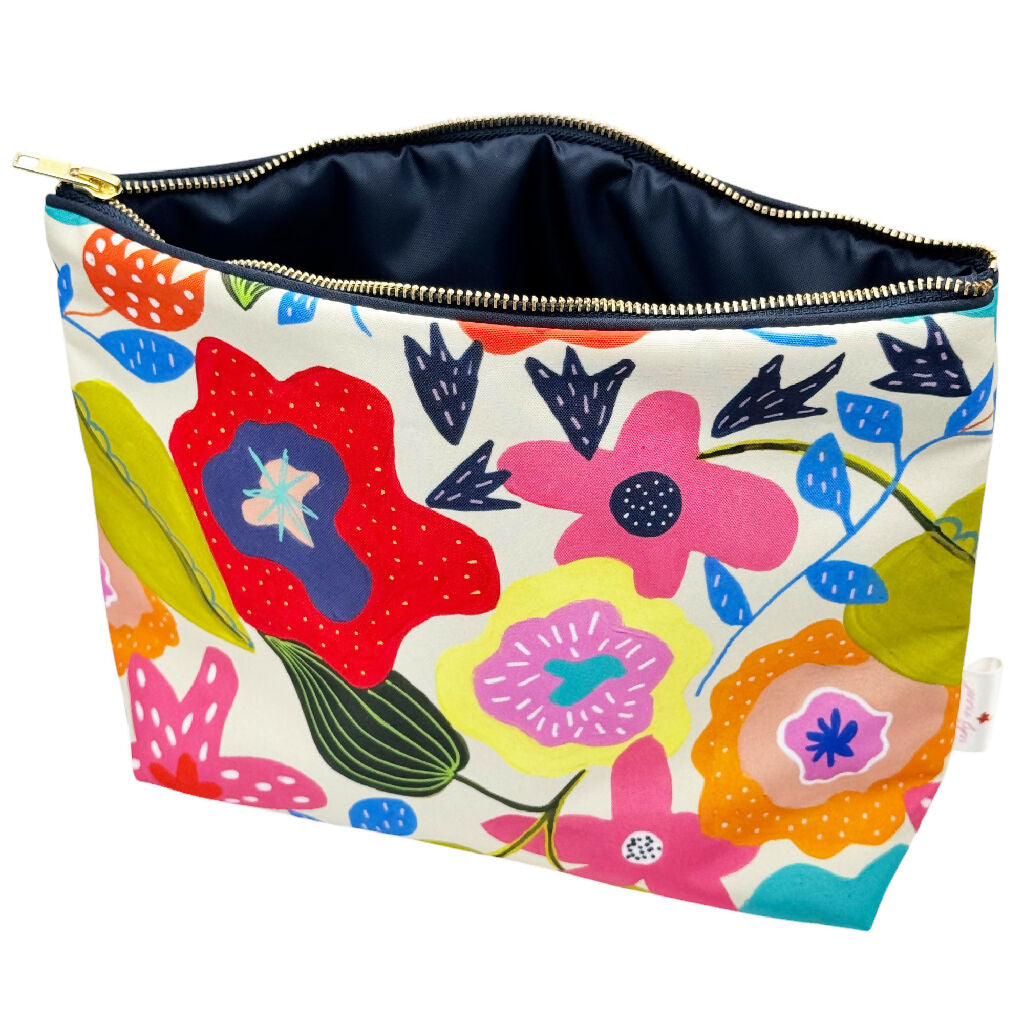 Inside-Midsummer-toiletry-bag-Jennie-Fynn