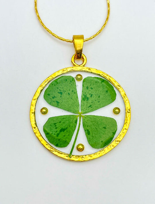 Necklace with good luck four-leaf clover