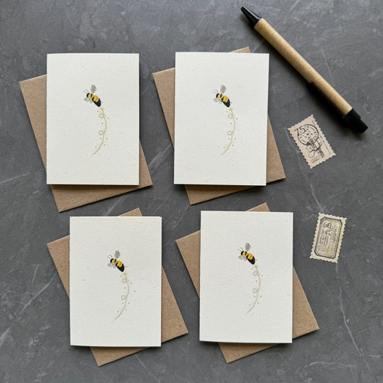 Small note cards with bee design