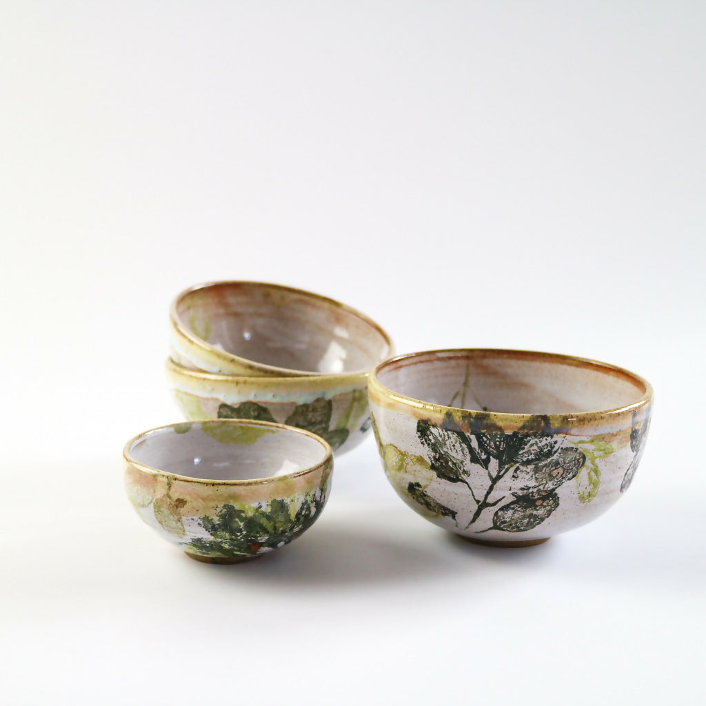 Stoneware Bowls in Leaf Design