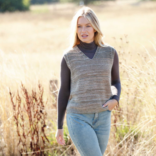 Cashmere Mix Sleeveless Jumper in Light Fawn with Olive