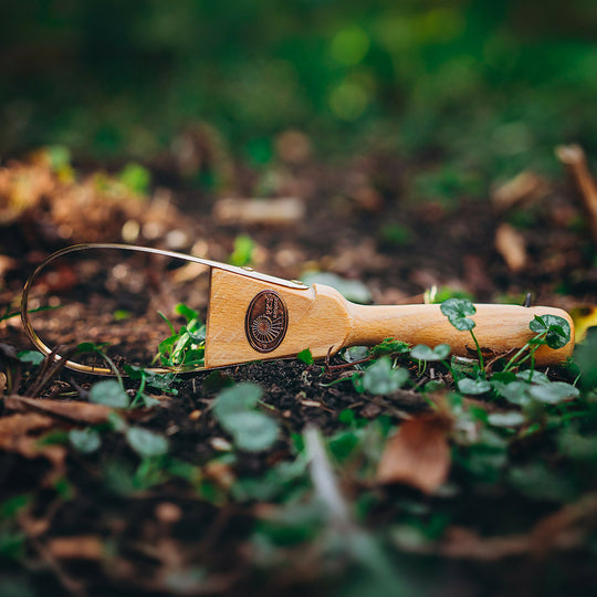 Nunki - Bronze Hand Weeder