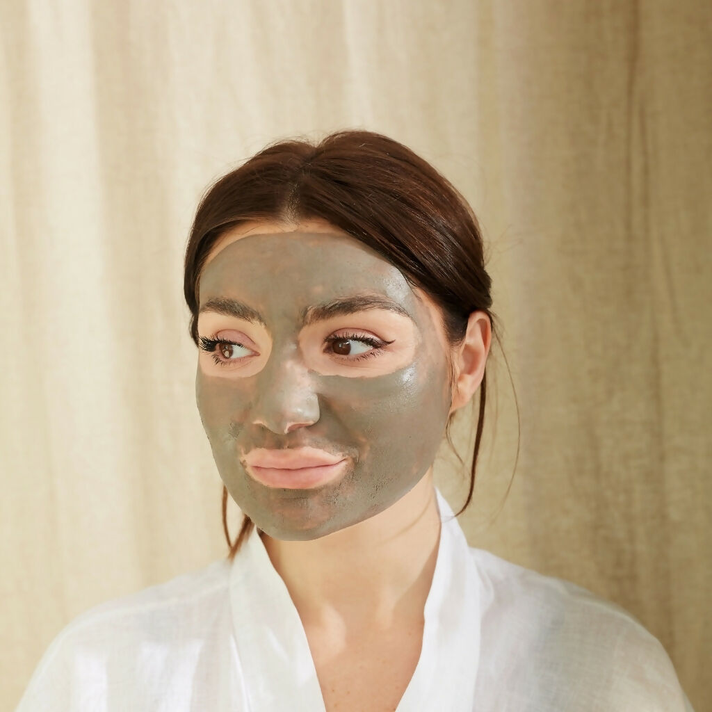 Purifying Mineral Mud Mask