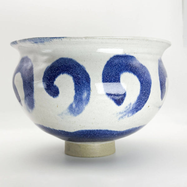 Medium greek vase blue tide arch front 3