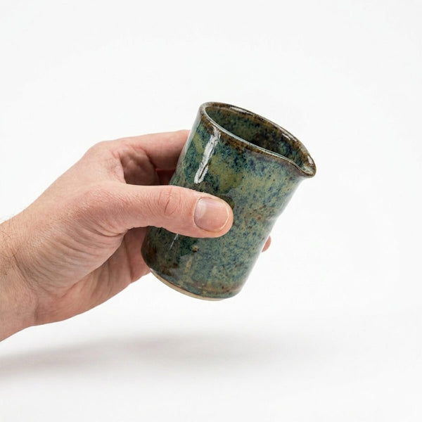 Milk jug rutile hold