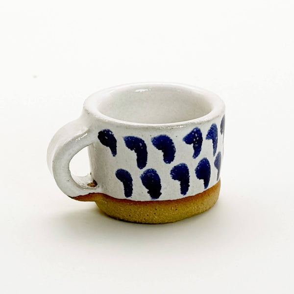 Mini mug comma front