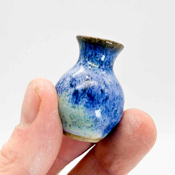 Mini vase cobalt river hold