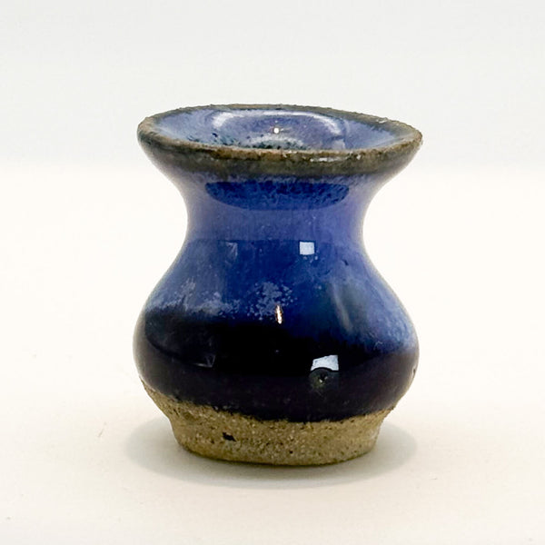 Mini vase cobalt melt front