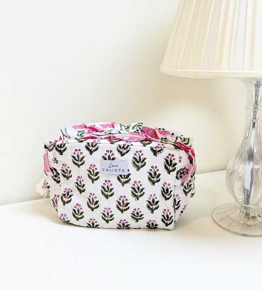 Floral White Frill Washbagr