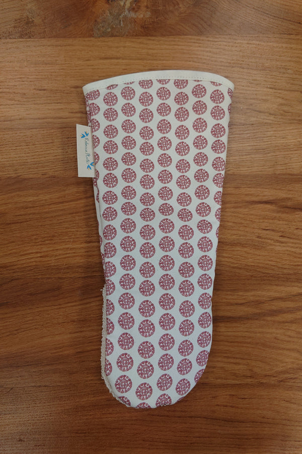 Organic Gauntlet Oven Glove - Machair Clock Red