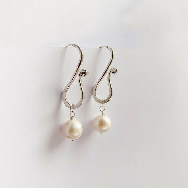 Vermeer pearl earrings